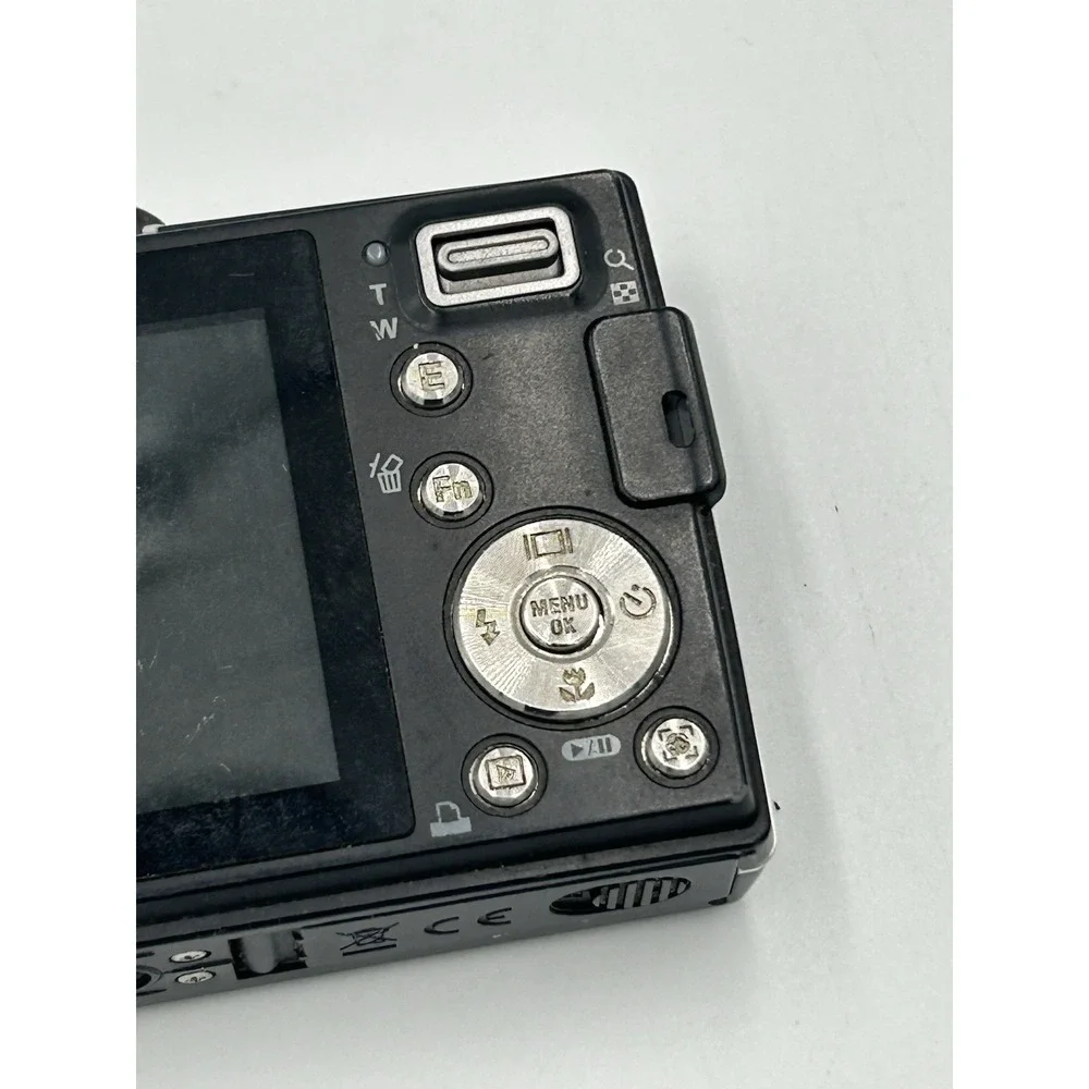 Samsung L200 Digital Camera 10.2MP 3x Zoom Built-in Flash Black USB Works